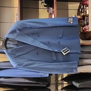 Elegant Double-Breasted Designer Suit